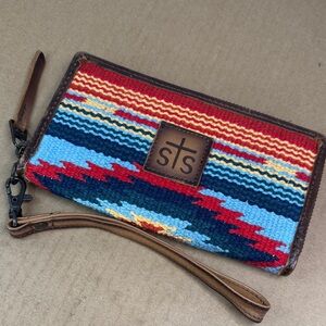 STS Ranchwear Chaynee Vaelly Serape Bifold Wallet Organizer w/ Leather Wristlet